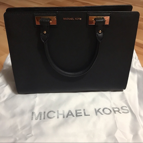 SOLD MK Michael kors authenticQuinn large black… - Picture 1 of 6